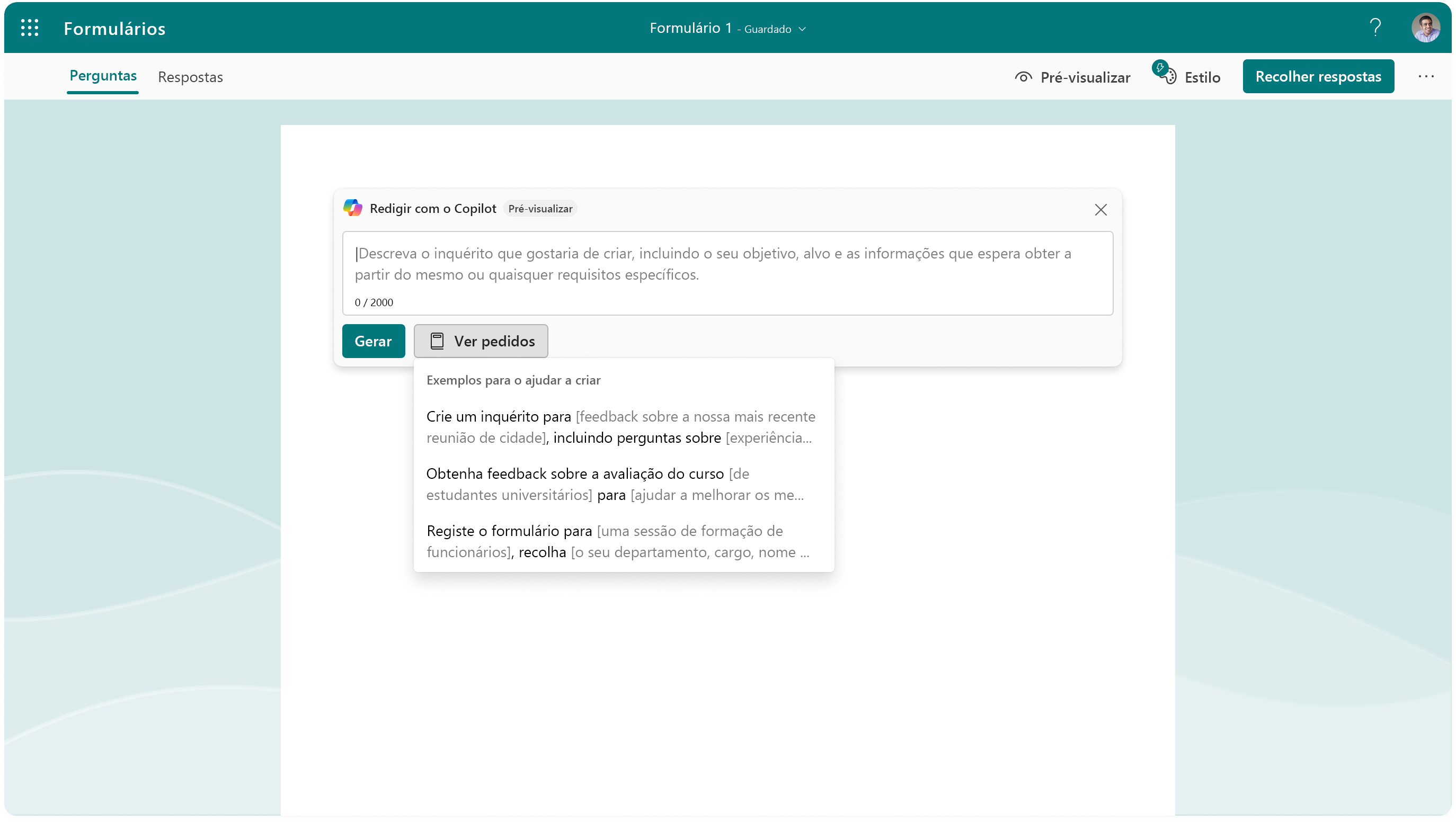 Captura de ecrã que mostra as opções de solicitação do Copilot no Forms